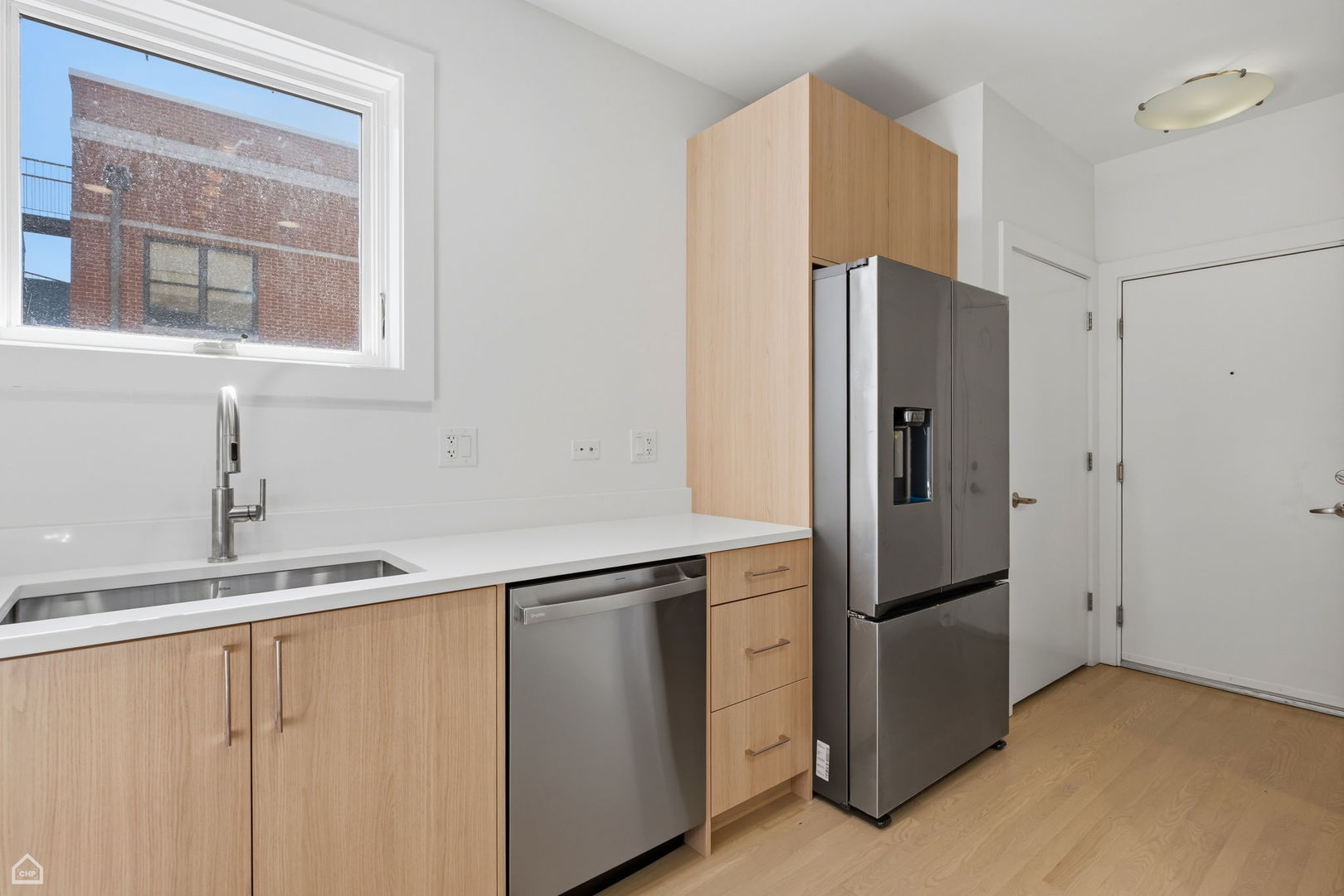 2144 W Schiller Street Unit: E