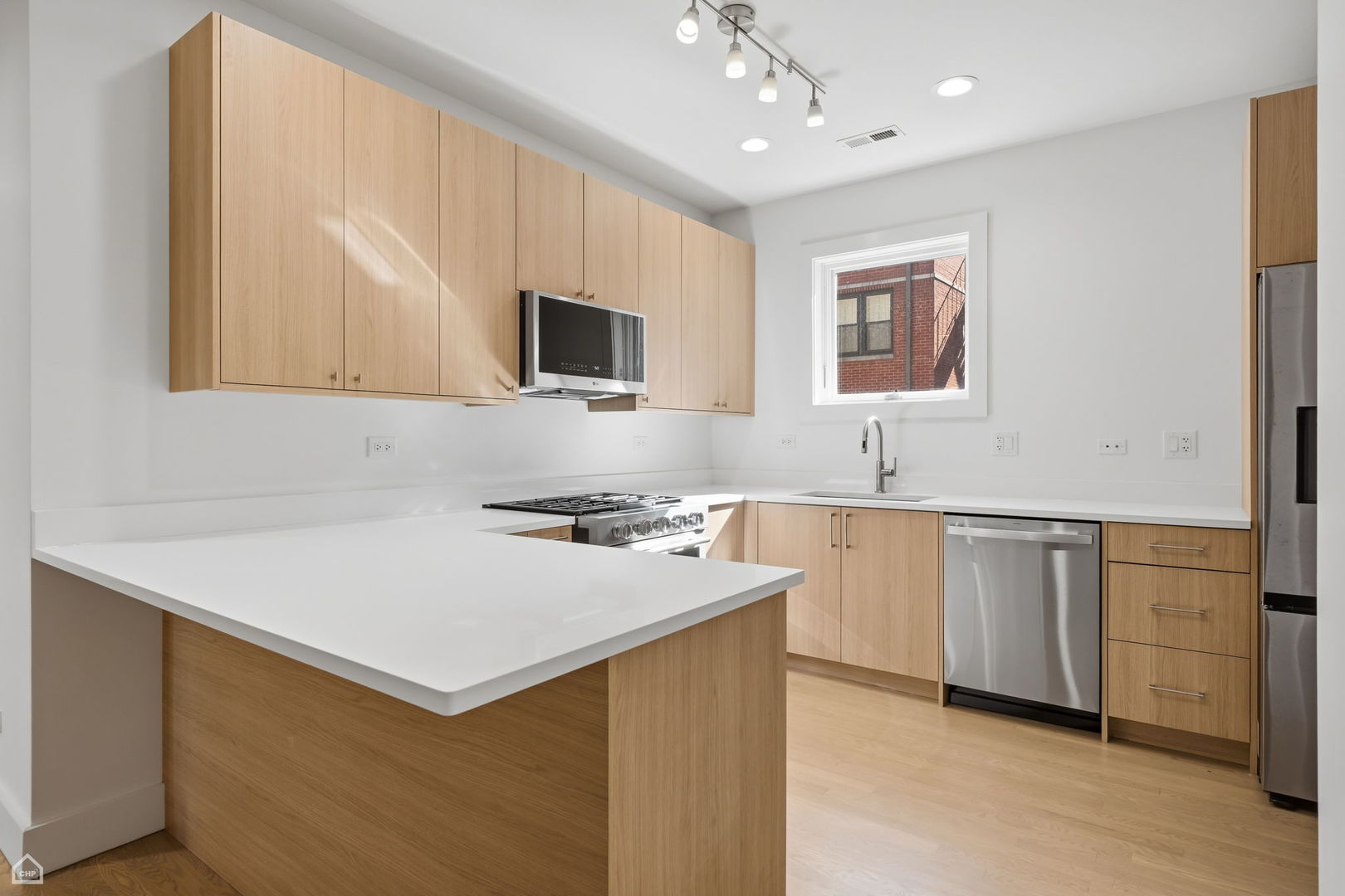 2144 W Schiller Street Unit: E