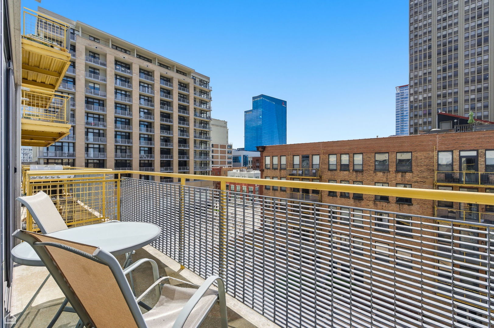 1910 S Indiana Avenue Unit: 518