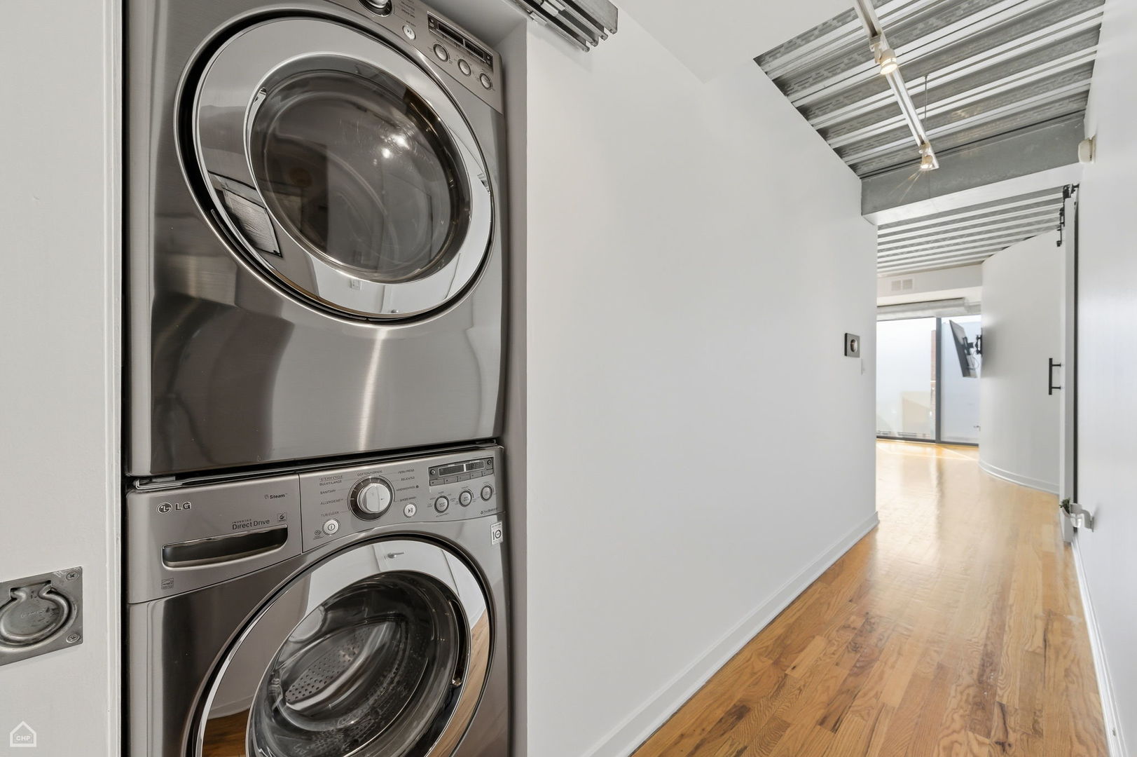 1910 S Indiana Avenue Unit: 518