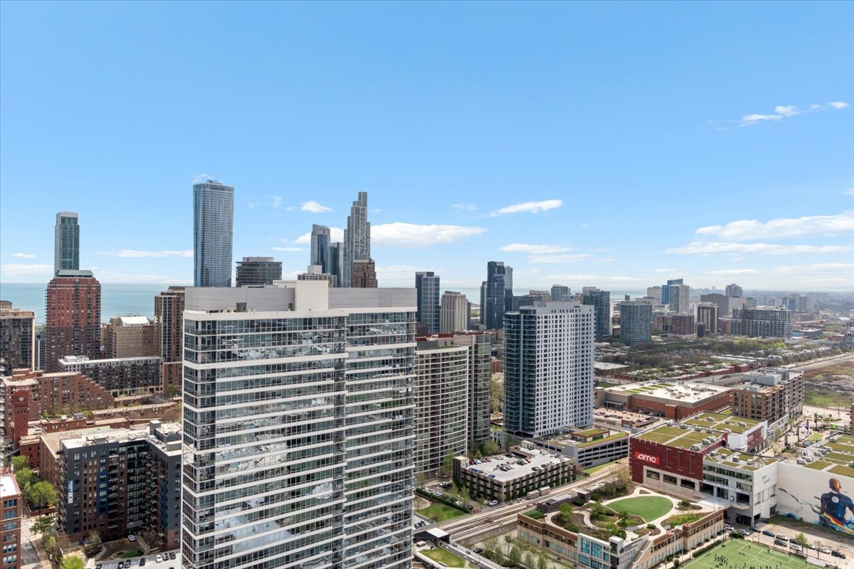 234 W Polk Street Unit: 3708