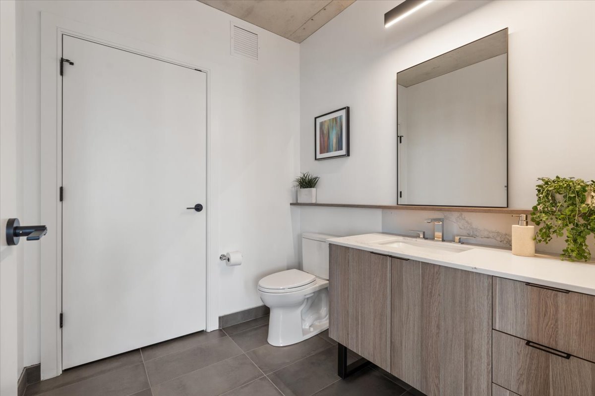 234 W Polk Street Unit: 3708