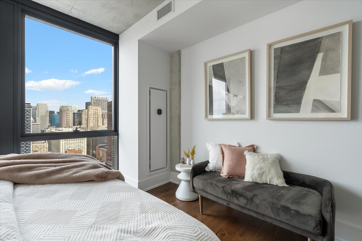 234 W Polk Street Unit: 3708