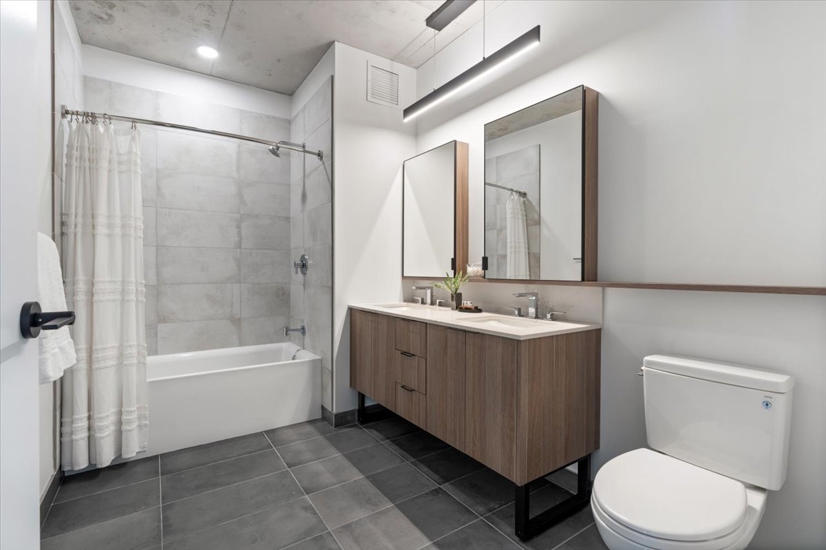 234 W Polk Street Unit: 3708