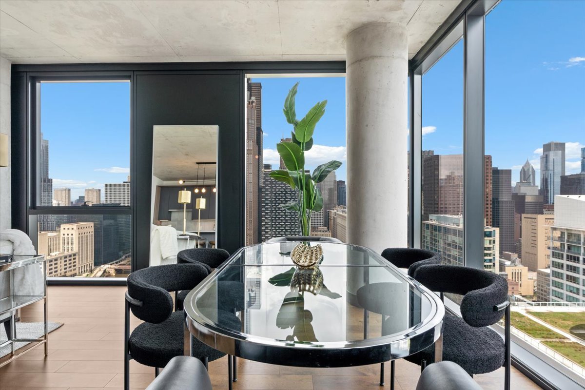 234 W Polk Street Unit: 3708