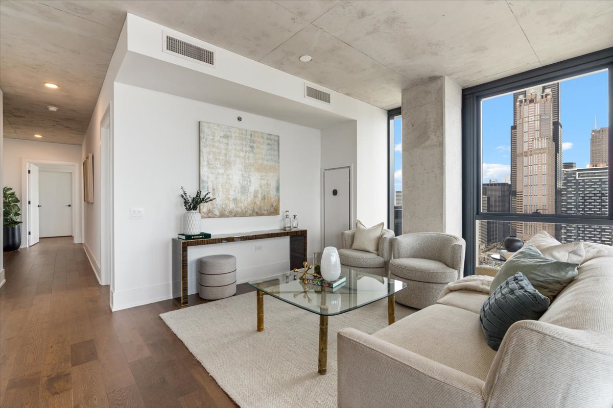 234 W Polk Street Unit: 3708