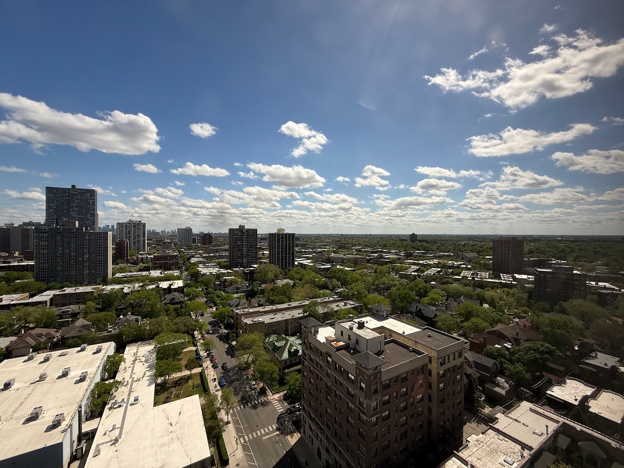 4343 N Clarendon Avenue Unit: 2201