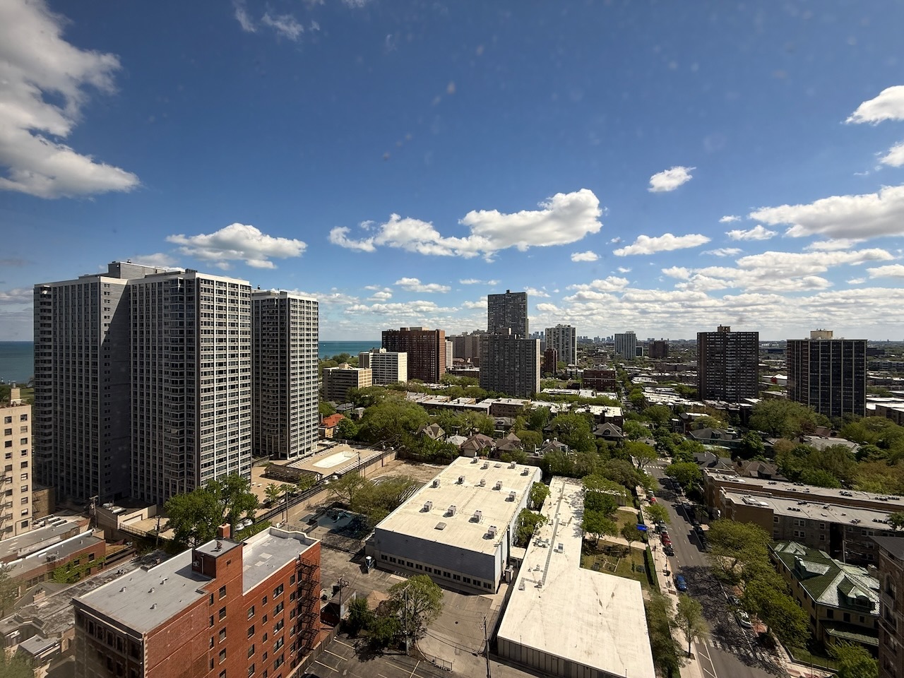 4343 N Clarendon Avenue Unit: 2201