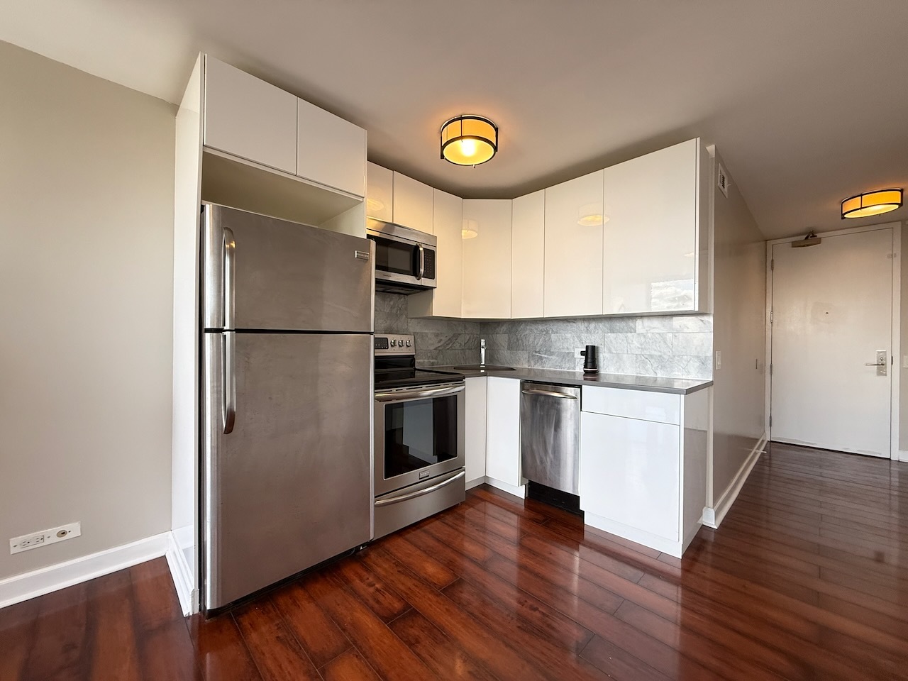 4343 N Clarendon Avenue Unit: 2201