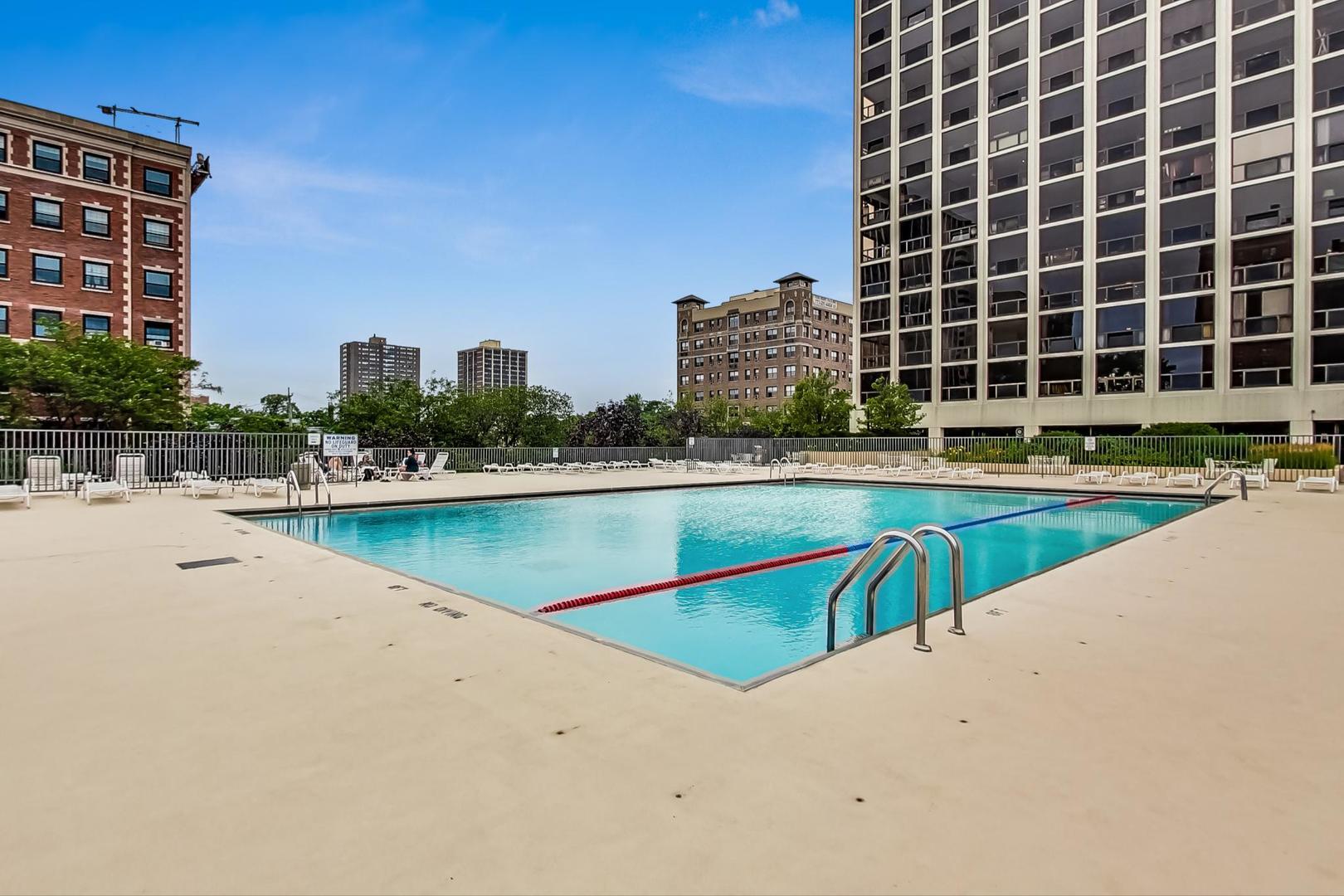 4343 N Clarendon Avenue Unit: 2201