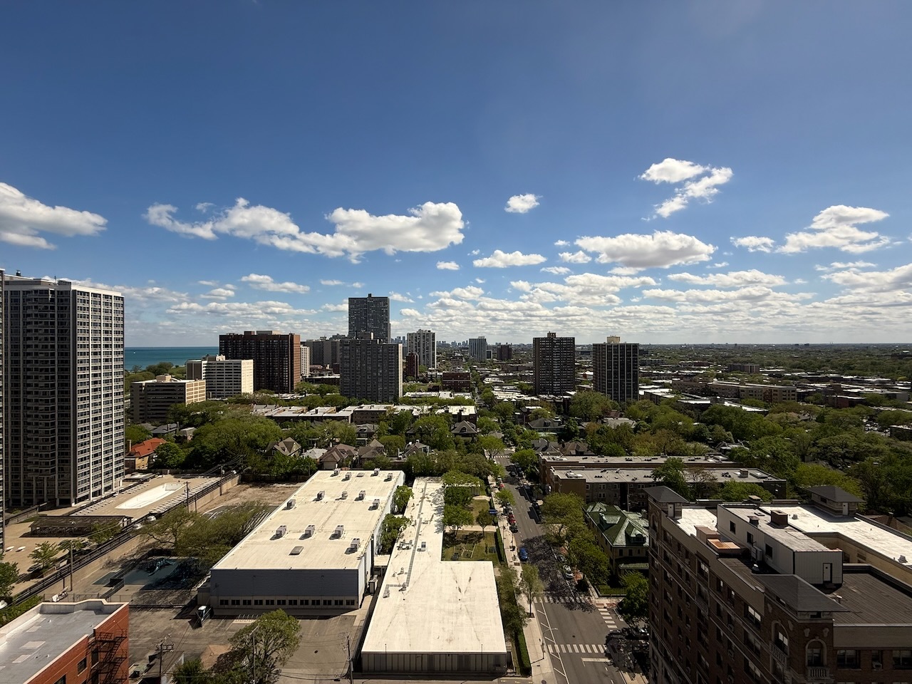4343 N Clarendon Avenue Unit: 2201