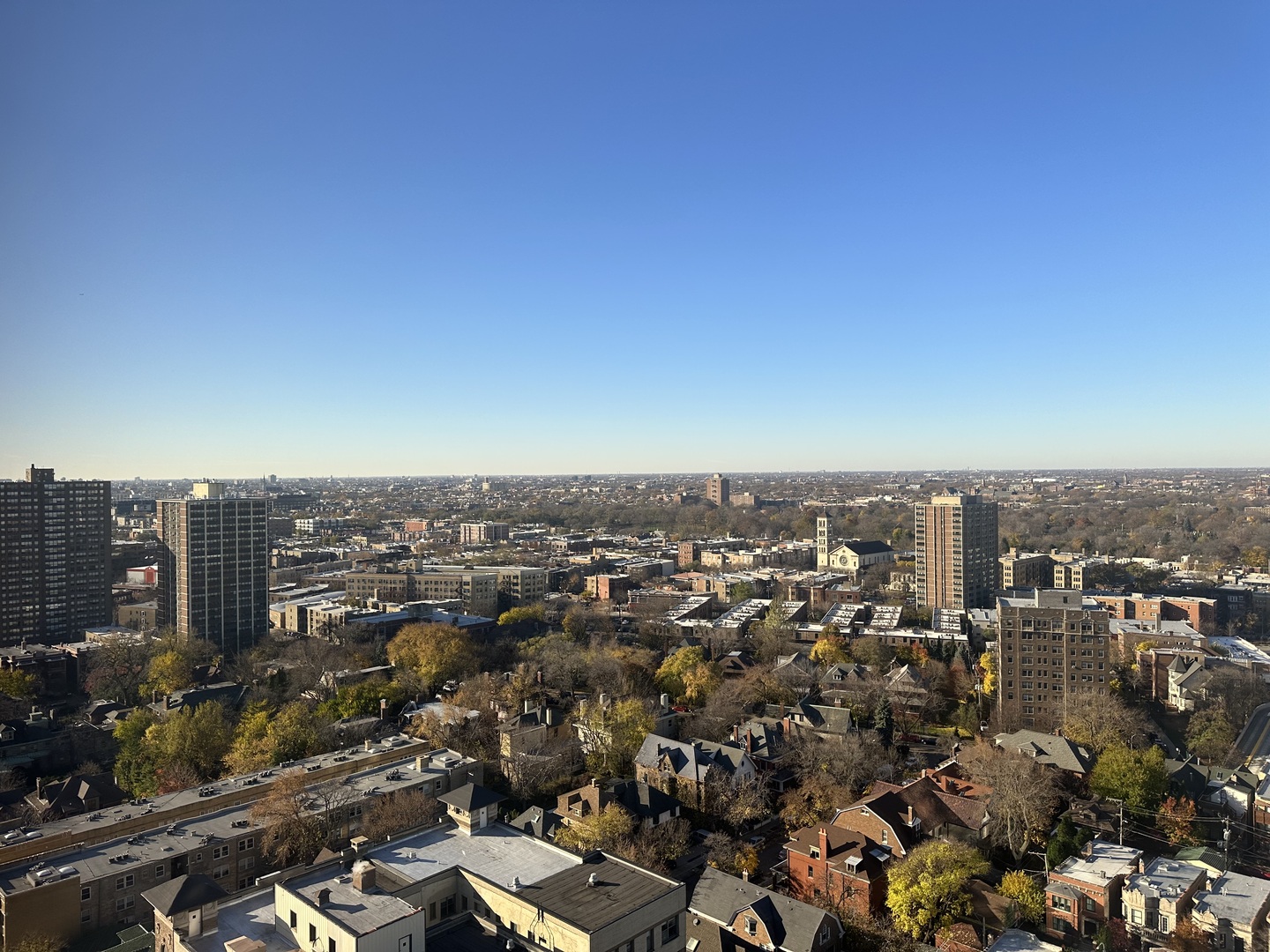 4343 N Clarendon Avenue Unit: 2505