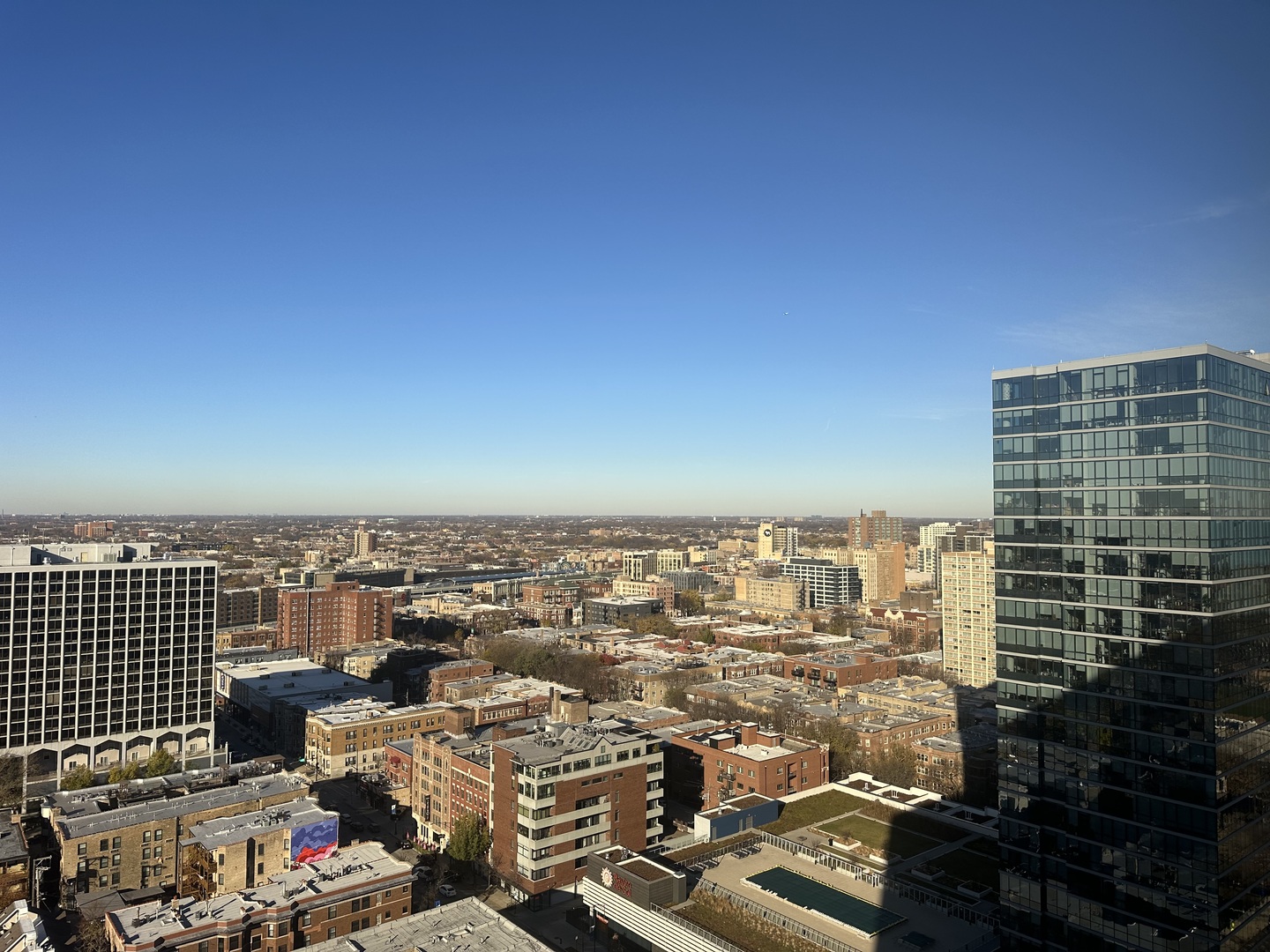 4343 N Clarendon Avenue Unit: 2505