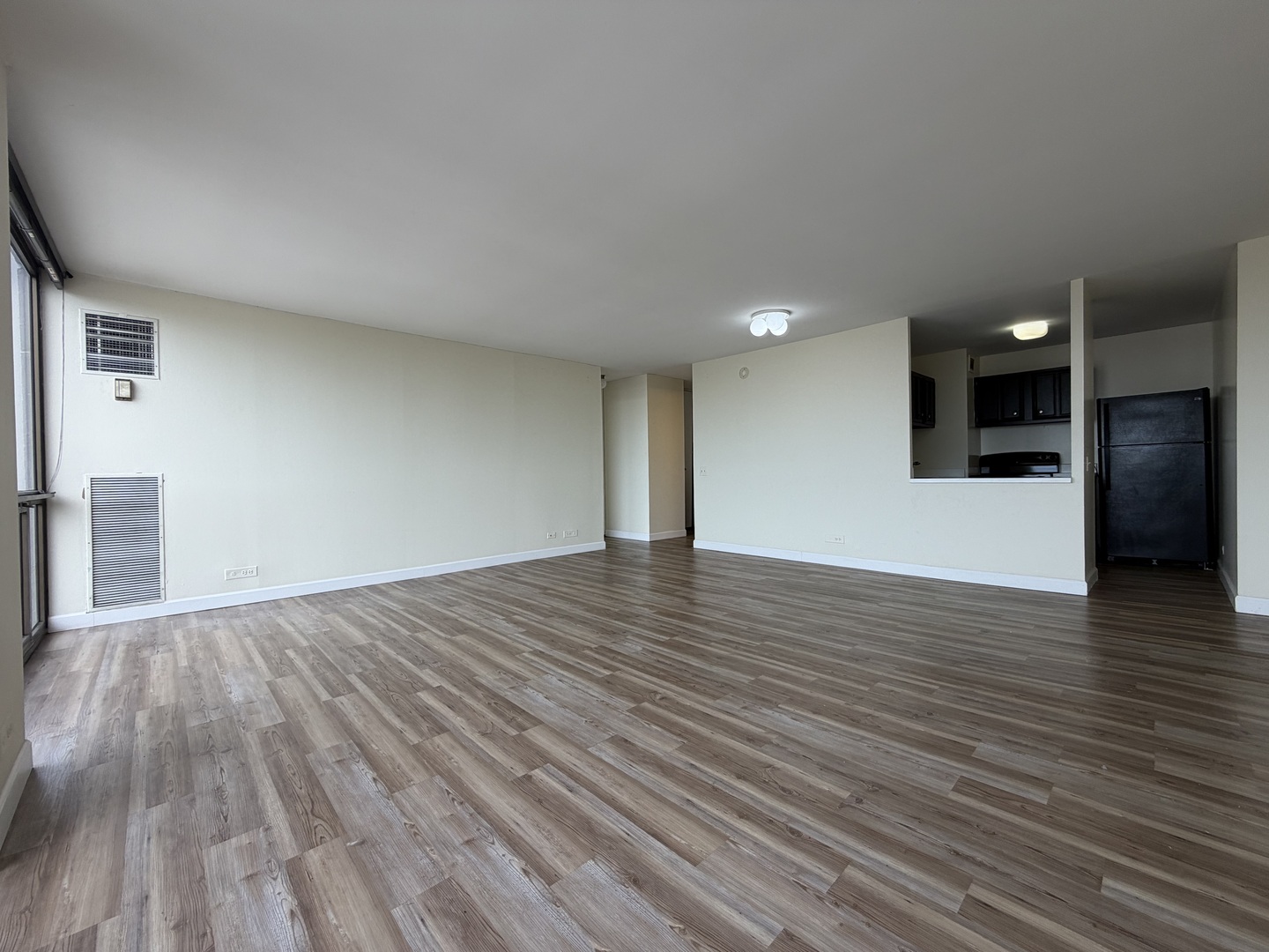 4343 N Clarendon Avenue Unit: 2505