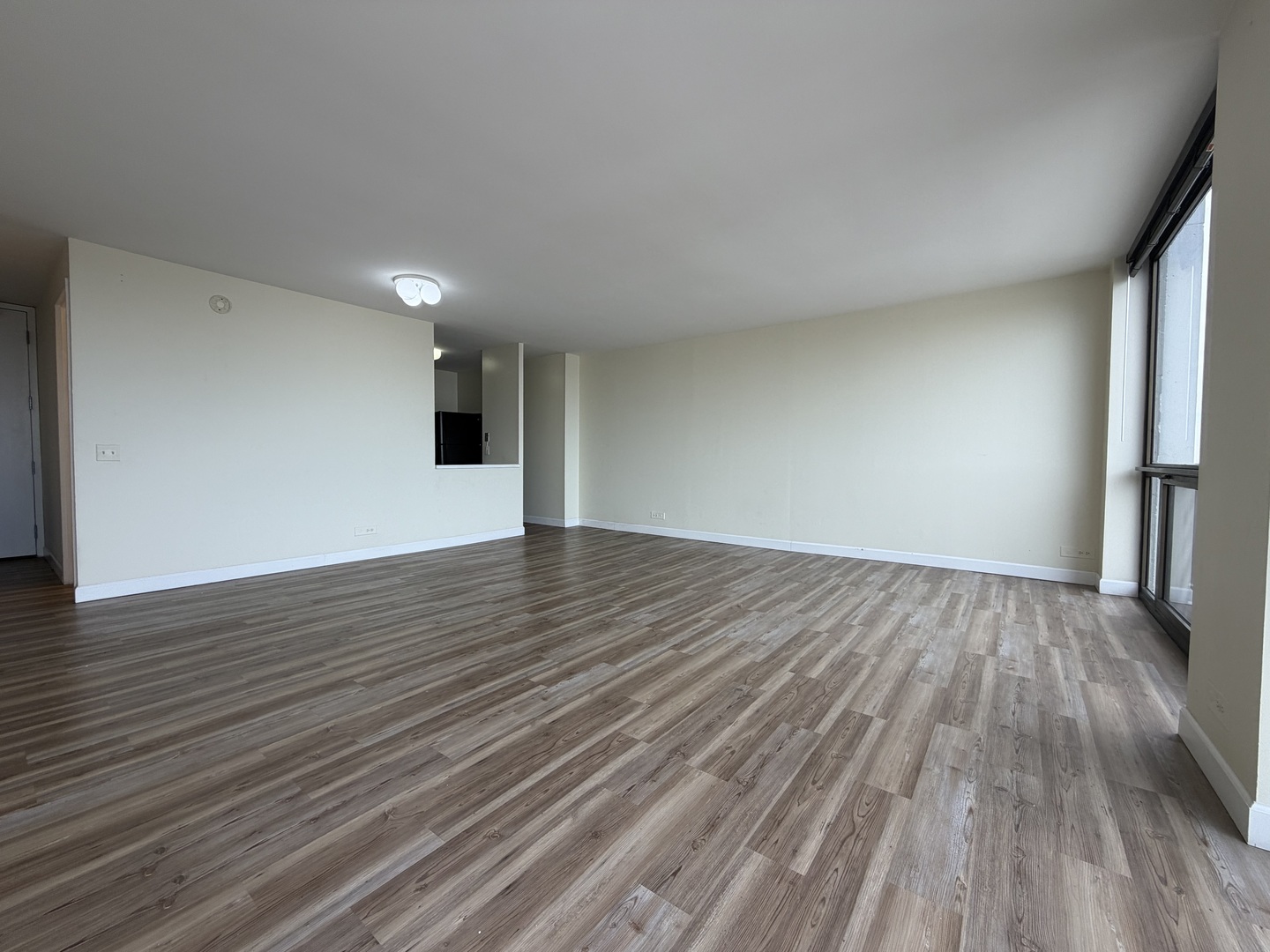 4343 N Clarendon Avenue Unit: 2505