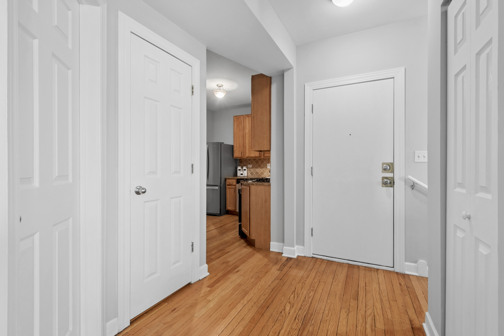 4638 N Albany Avenue Unit: 1E