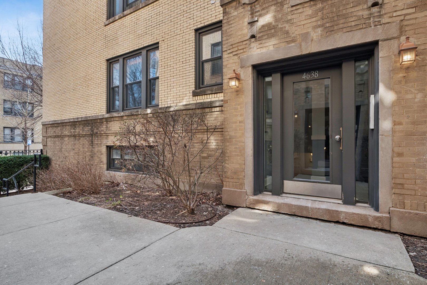 4638 N Albany Avenue Unit: 1E