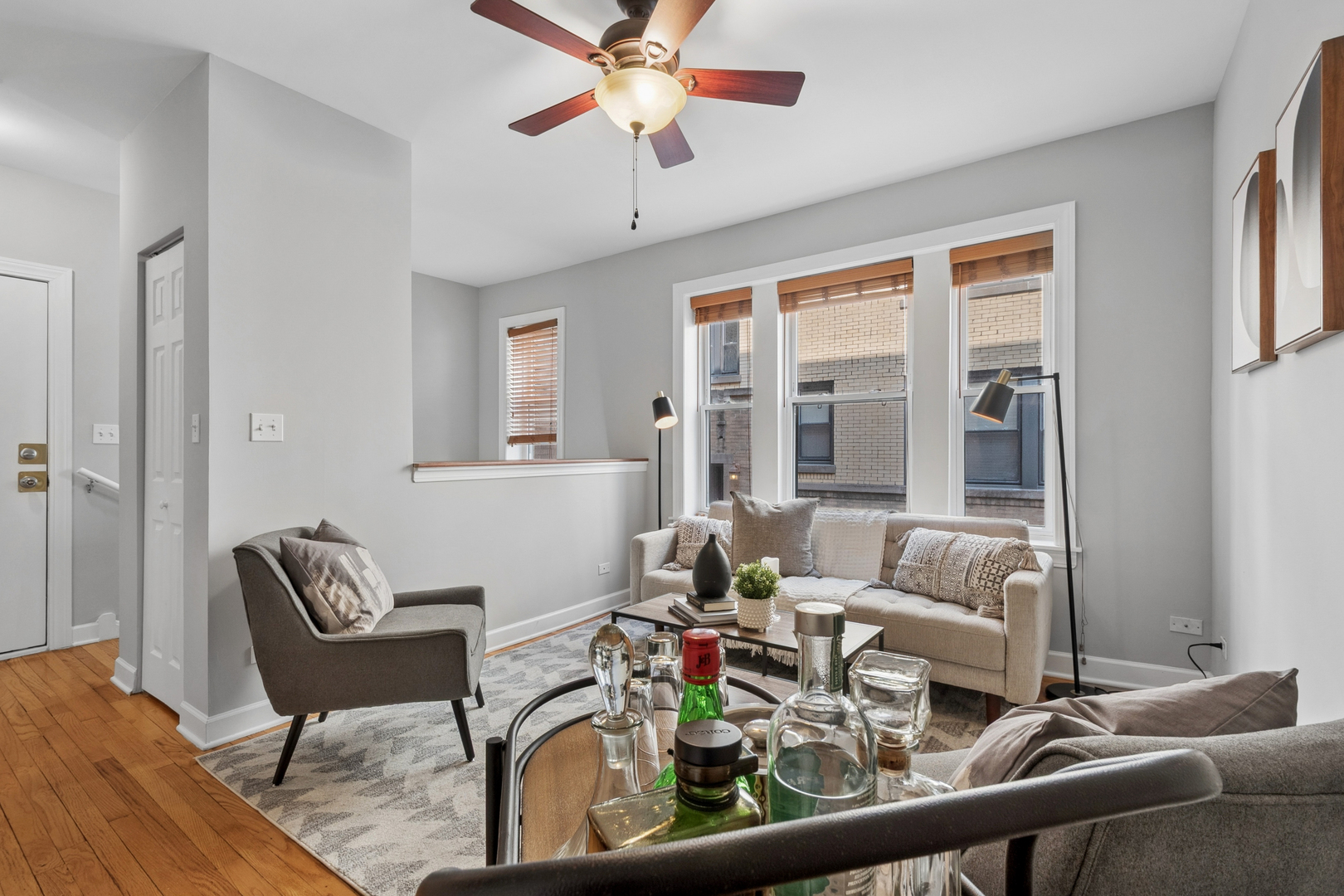 4638 N Albany Avenue Unit: 1E