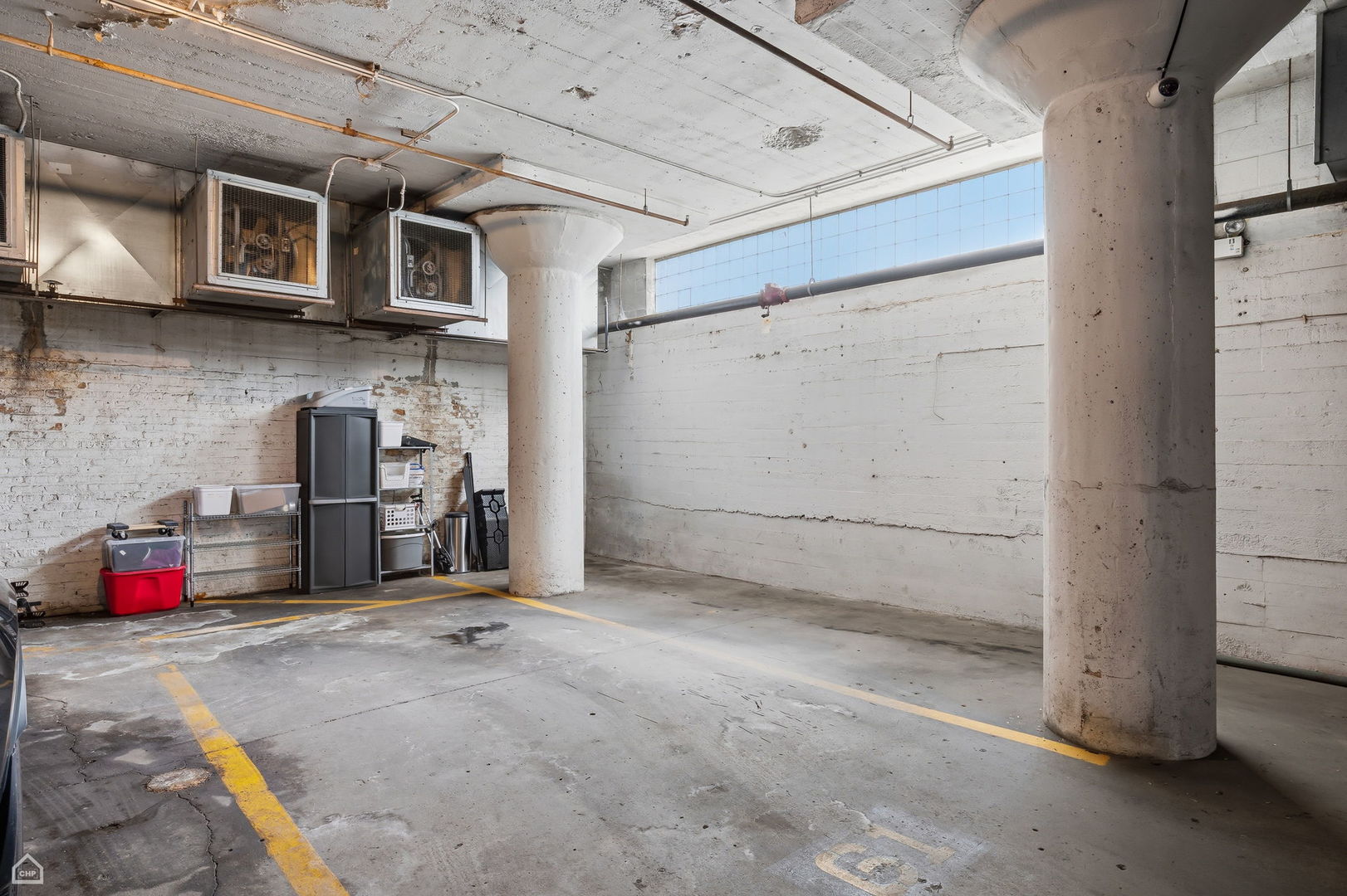 1934 N Washtenaw Avenue Unit: 213