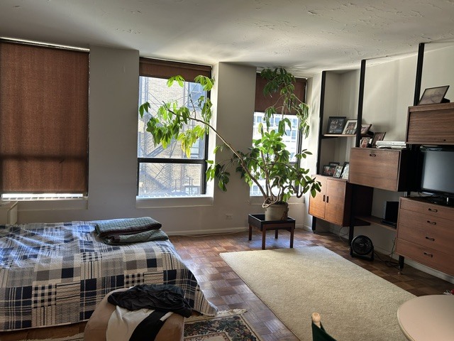 260 E chestnut Street Unit: 1106