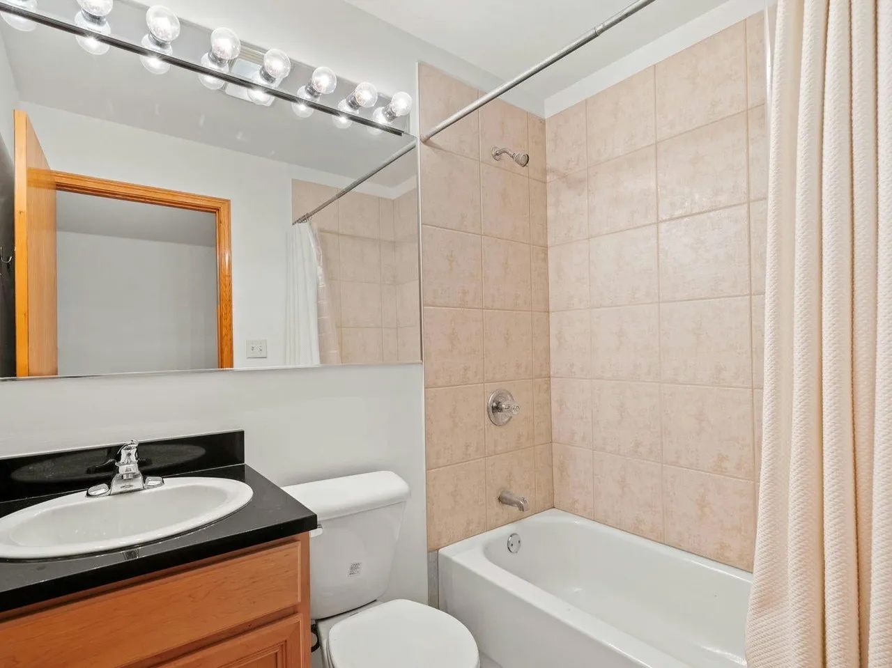 6133 S Drexel Avenue Unit: 3A