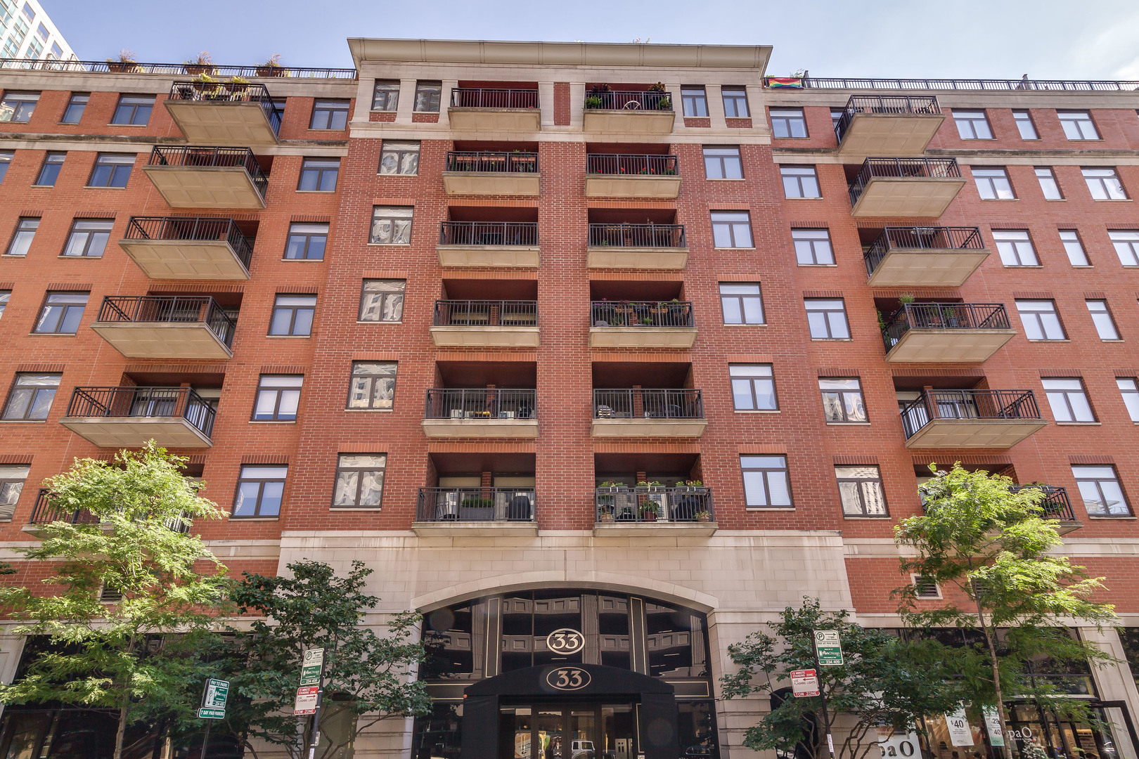 33 W Huron Street Unit: 305