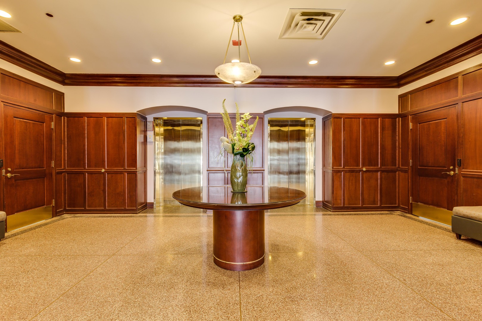 33 W Huron Street Unit: 305