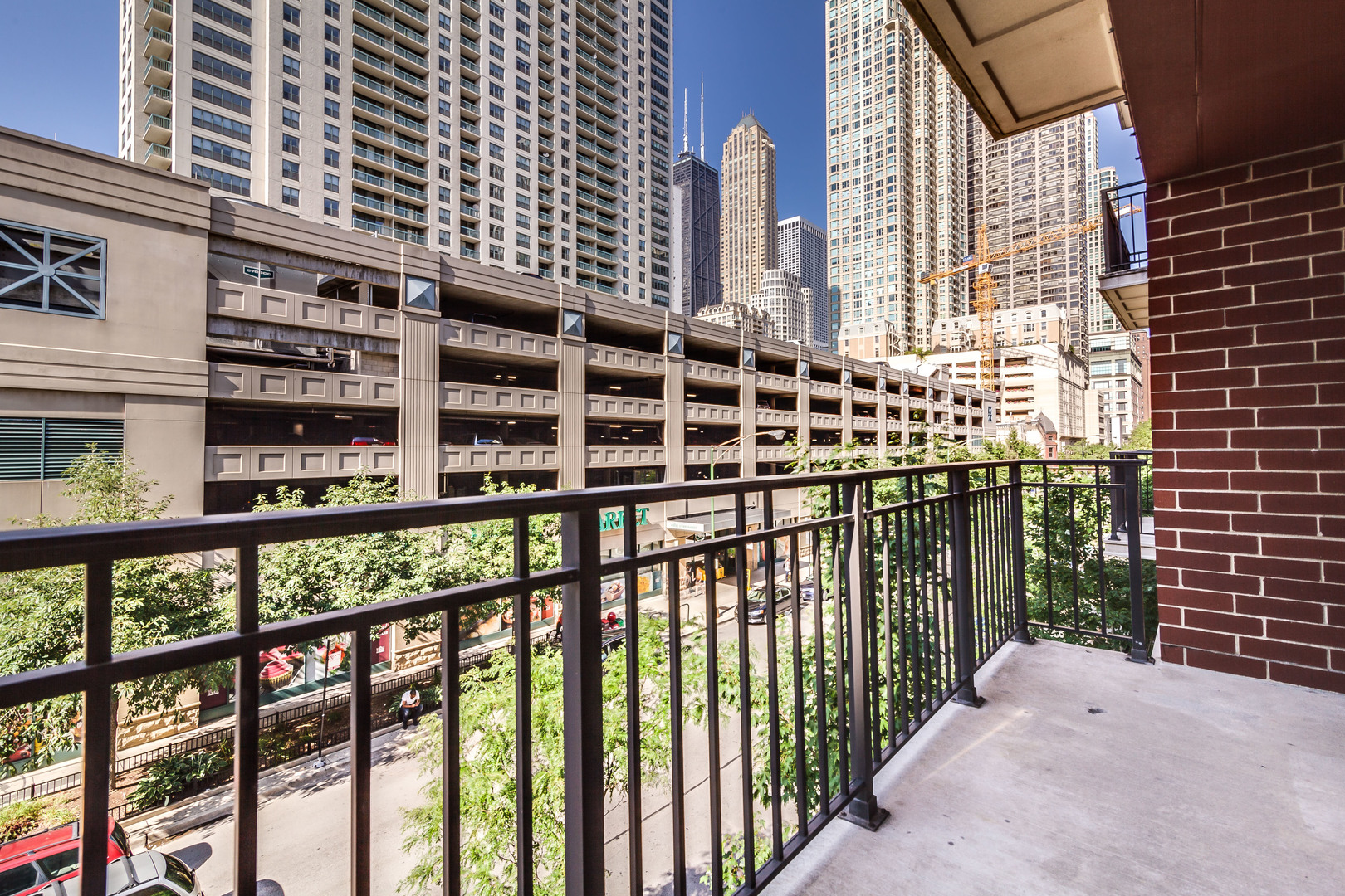 33 W Huron Street Unit: 305