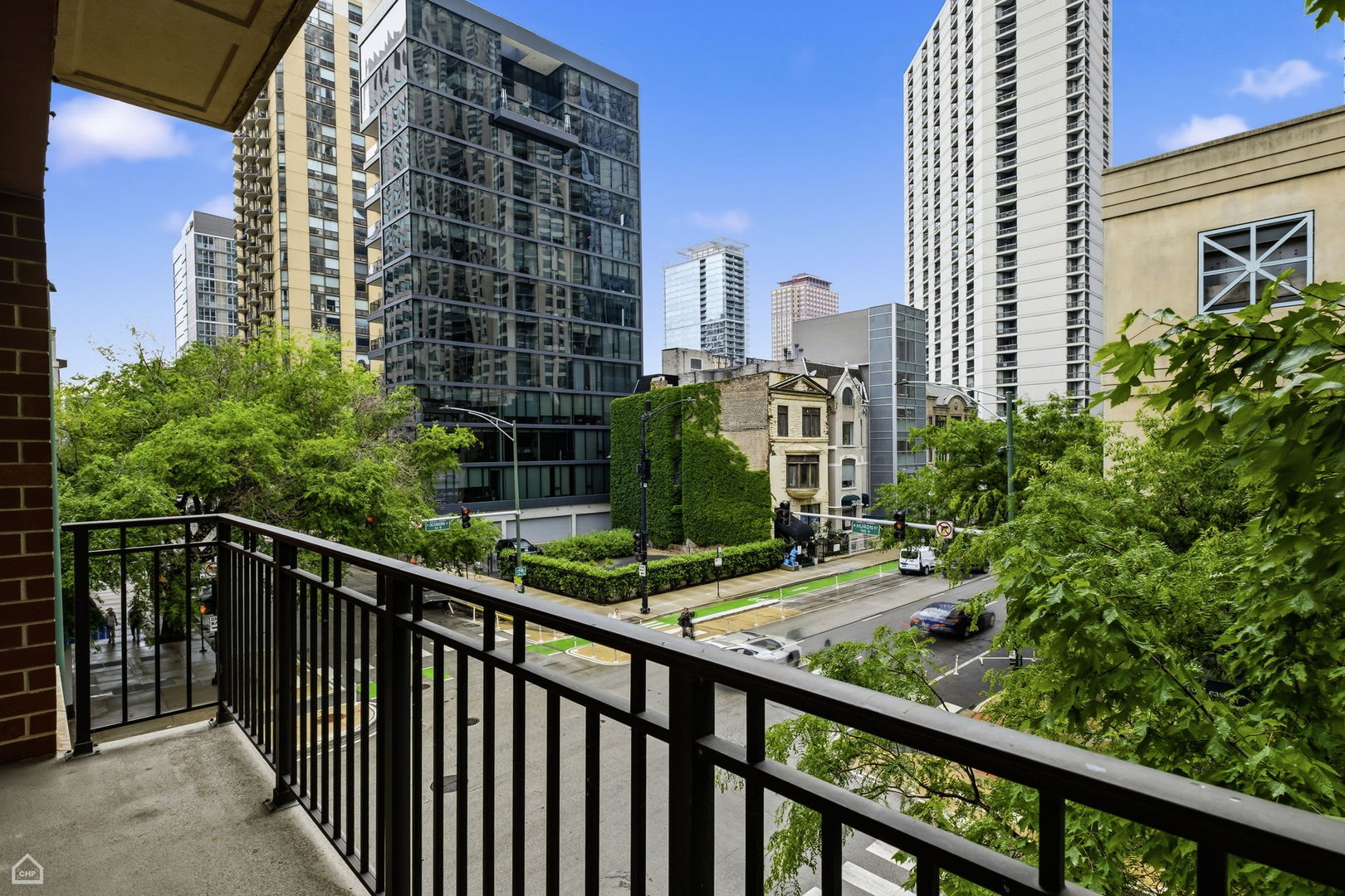 33 W Huron Street Unit: 305