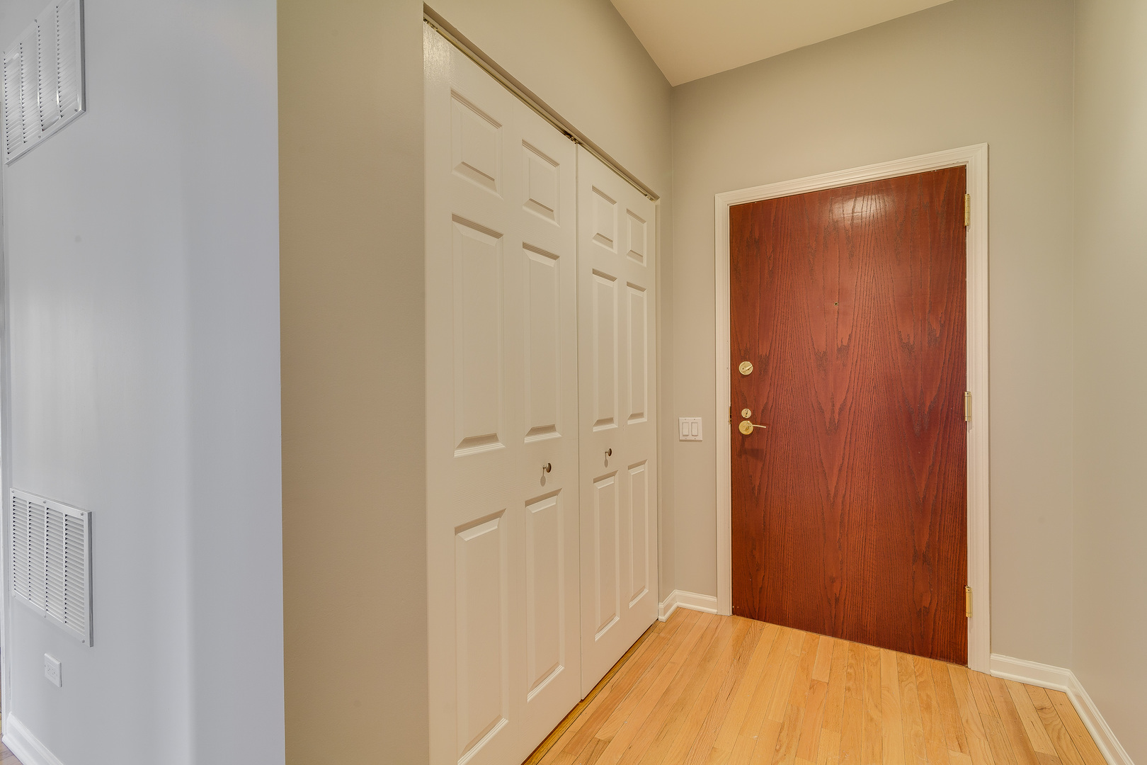 33 W Huron Street Unit: 305