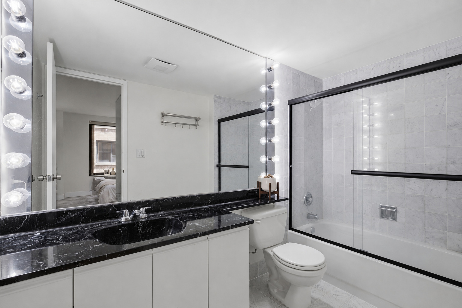 40 E Delaware Place Unit: 1204