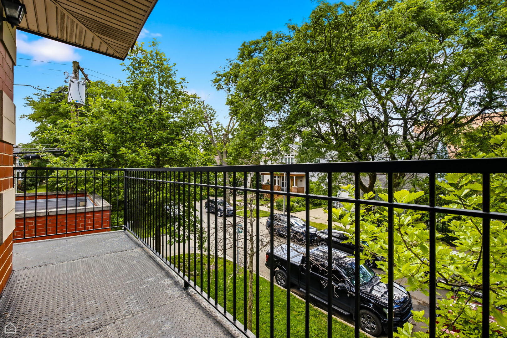 4755 N Kilbourn Avenue Unit: 2D