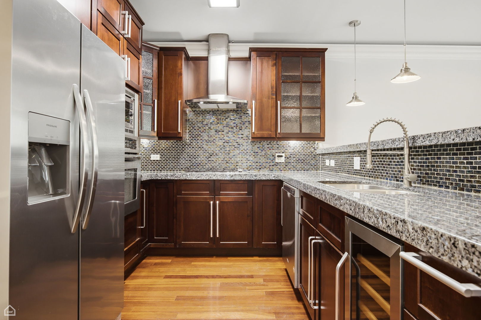 4755 N Kilbourn Avenue Unit: 2D
