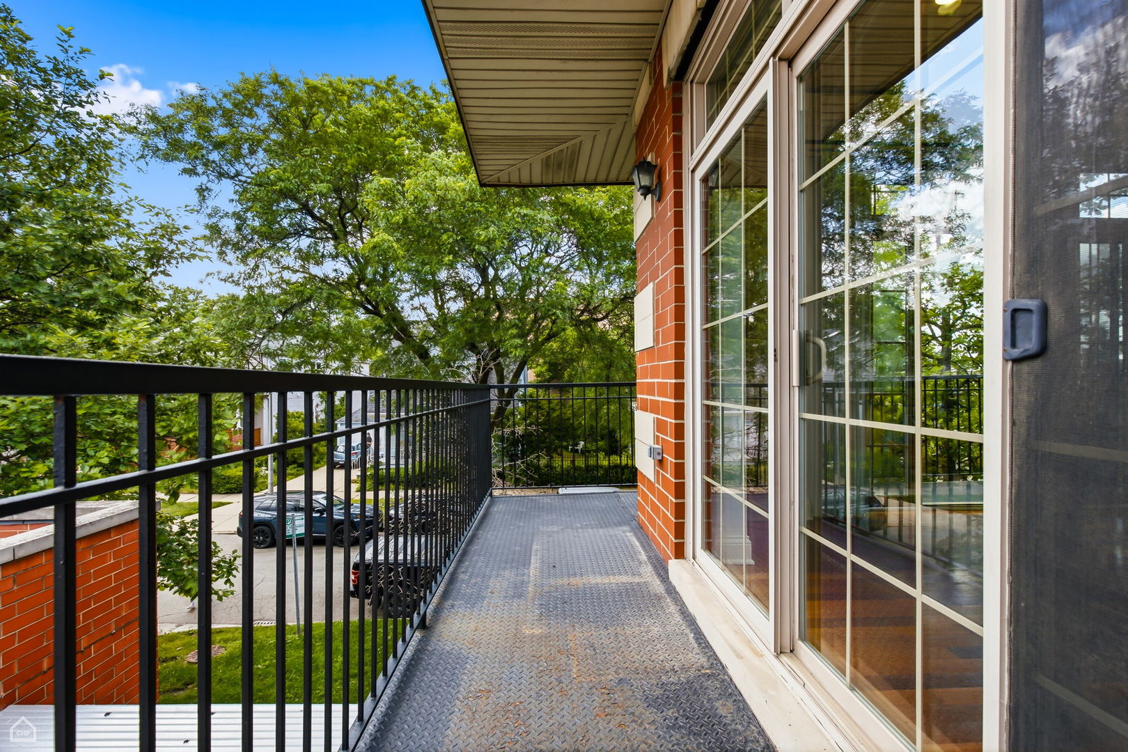 4755 N Kilbourn Avenue Unit: 2D