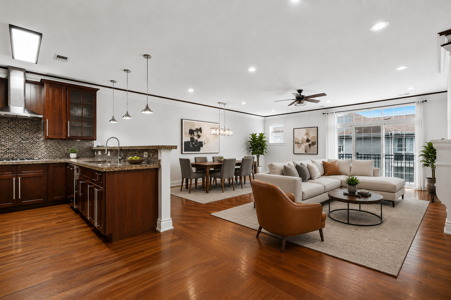 4755 N Kilbourn Avenue Unit: 2D