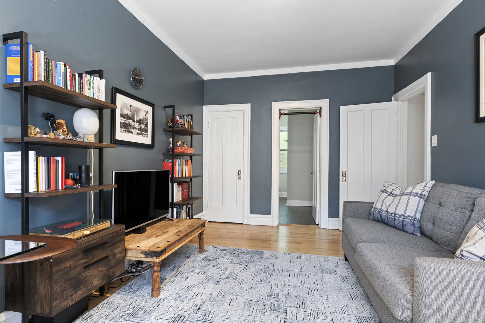 510 W Surf Street Unit: 3