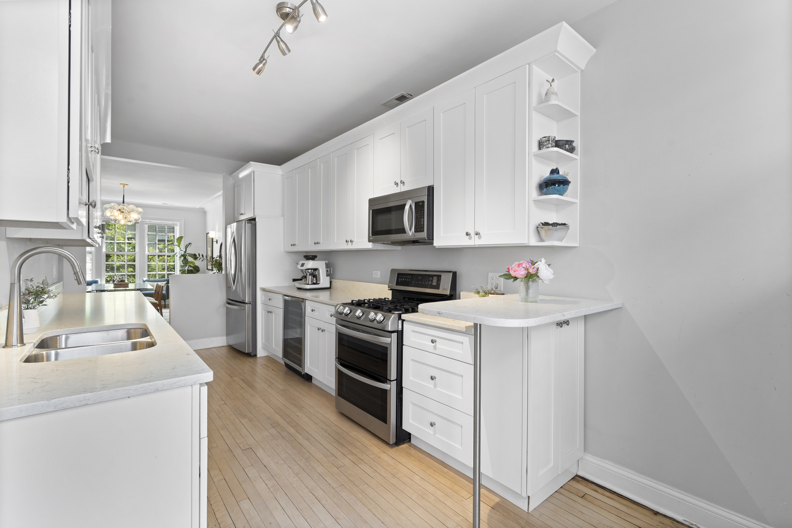 510 W Surf Street Unit: 3