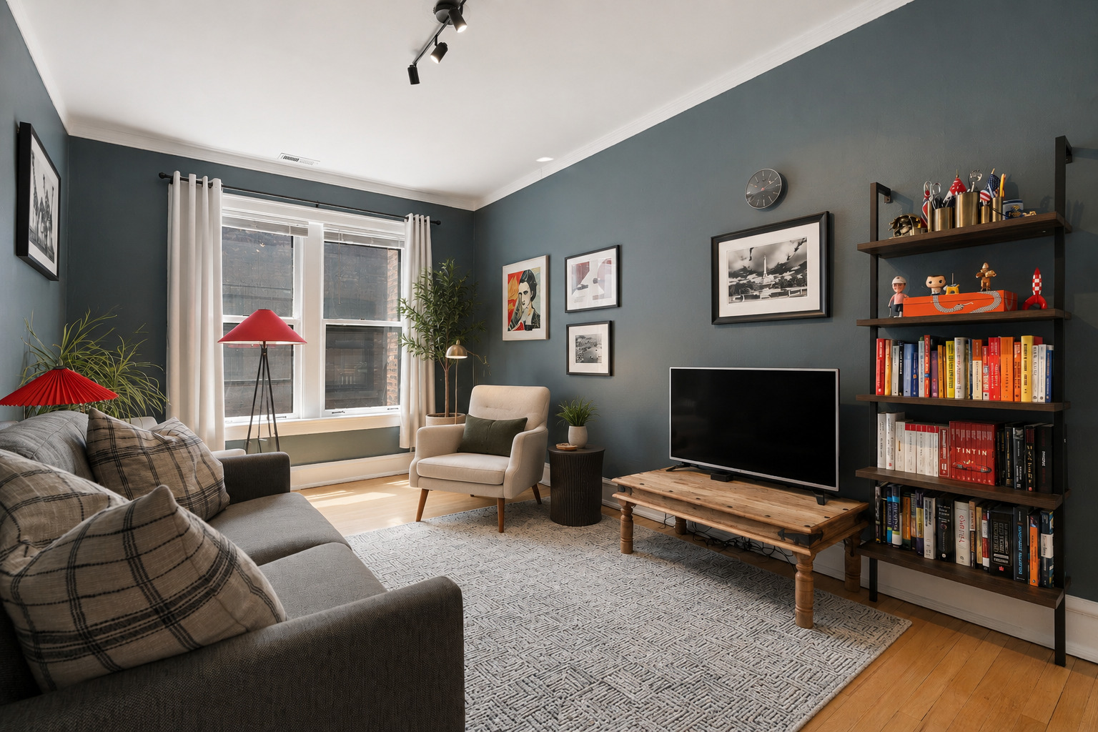 510 W Surf Street Unit: 3