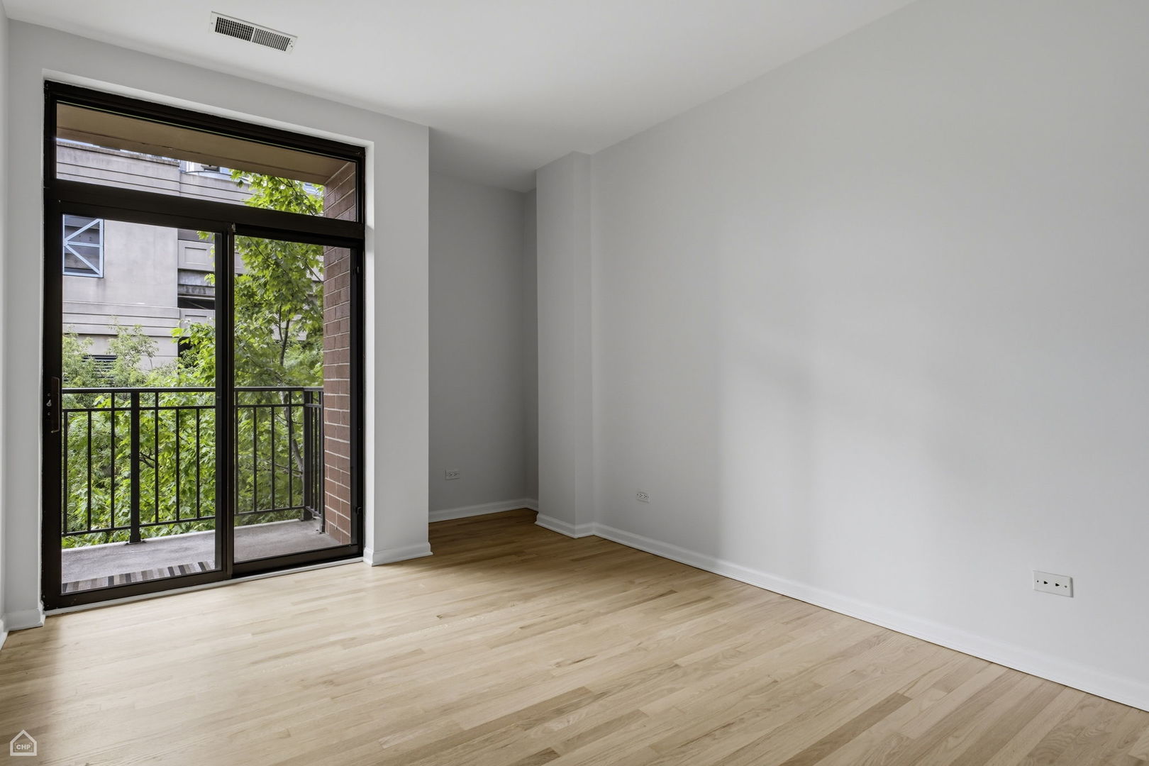 33 W Huron Street Unit: 305