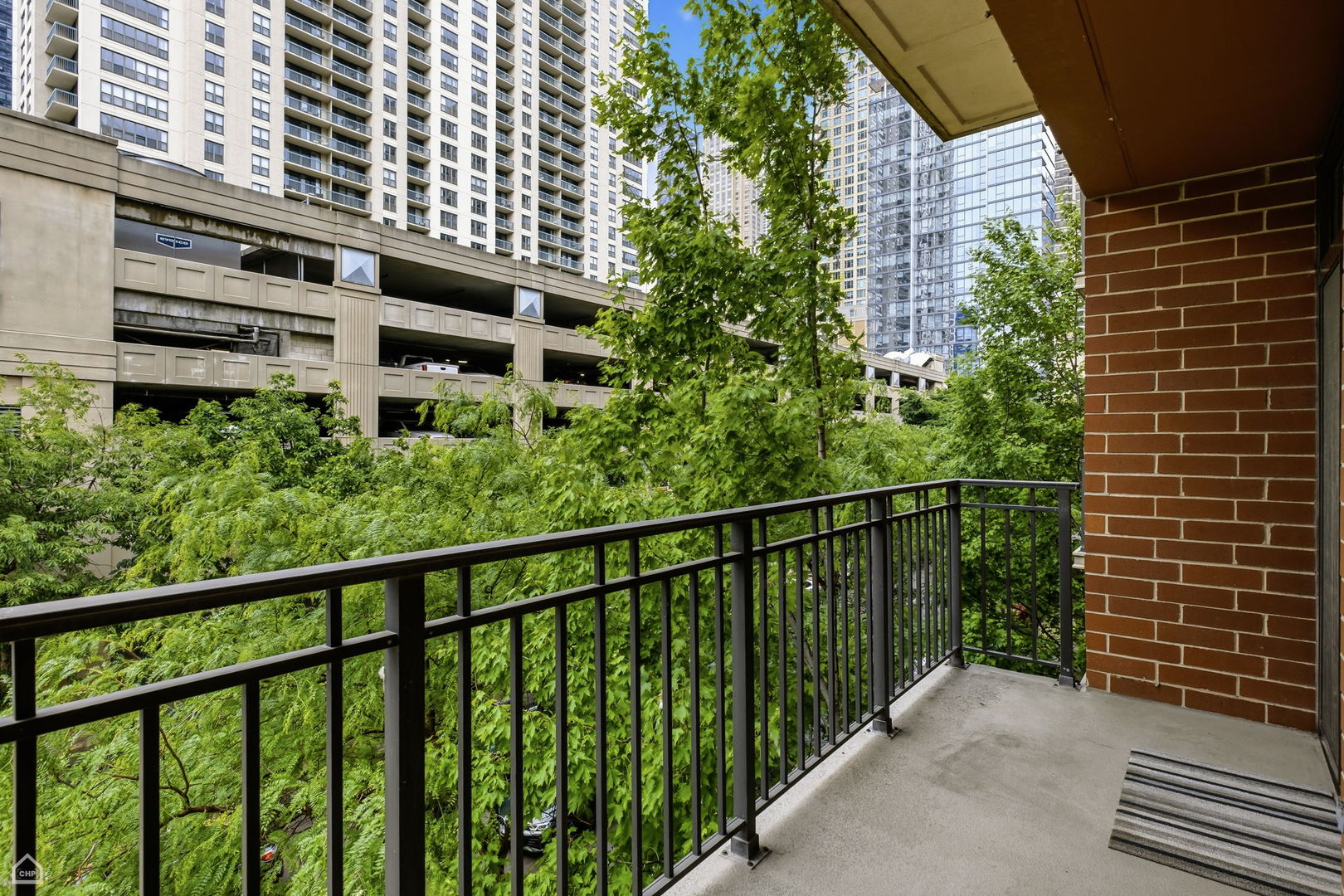 33 W Huron Street Unit: 305