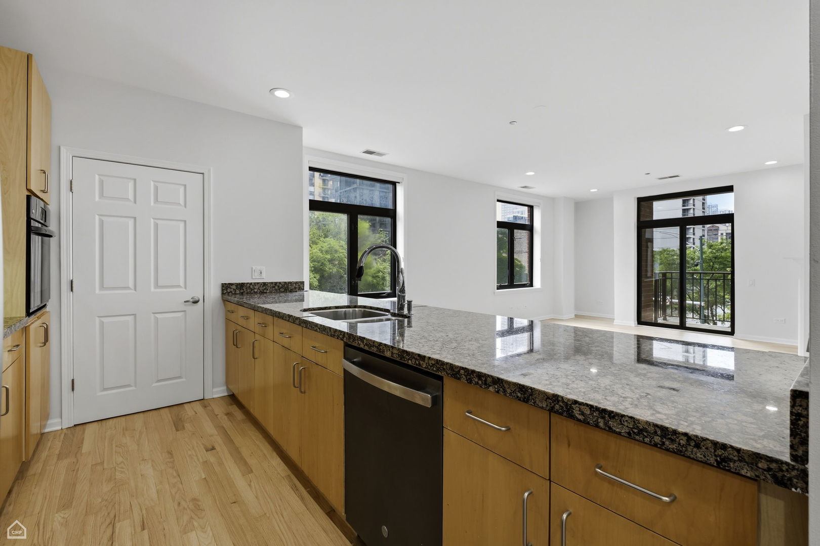 33 W Huron Street Unit: 305