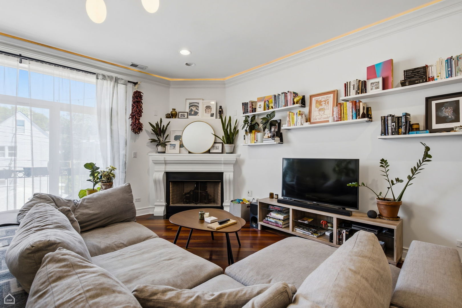 4231 N Kedzie Avenue Unit: 2-F