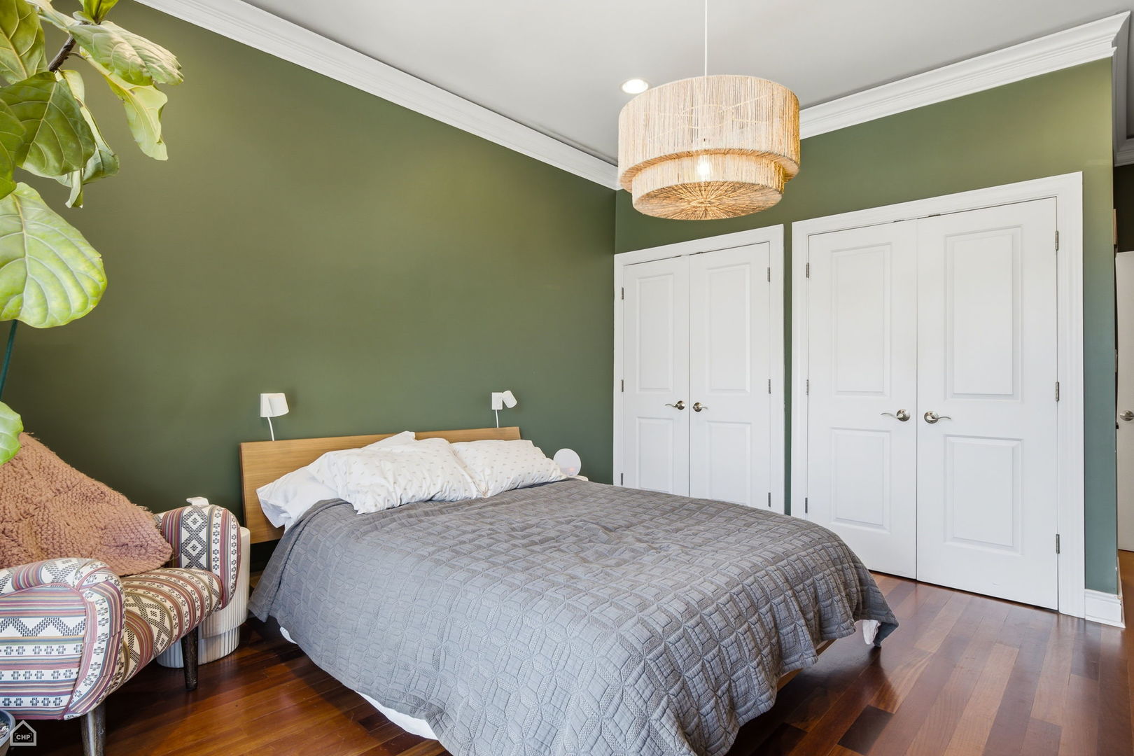 4231 N Kedzie Avenue Unit: 2-F