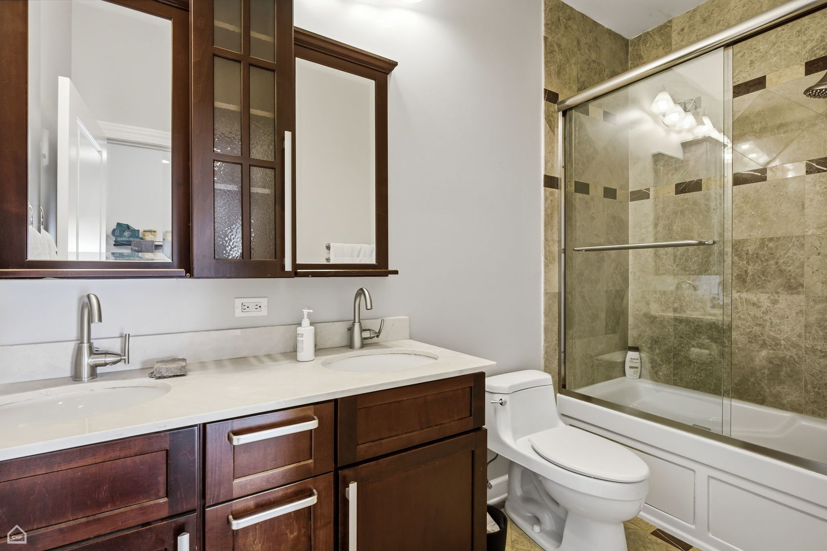 4231 N Kedzie Avenue Unit: 2-F