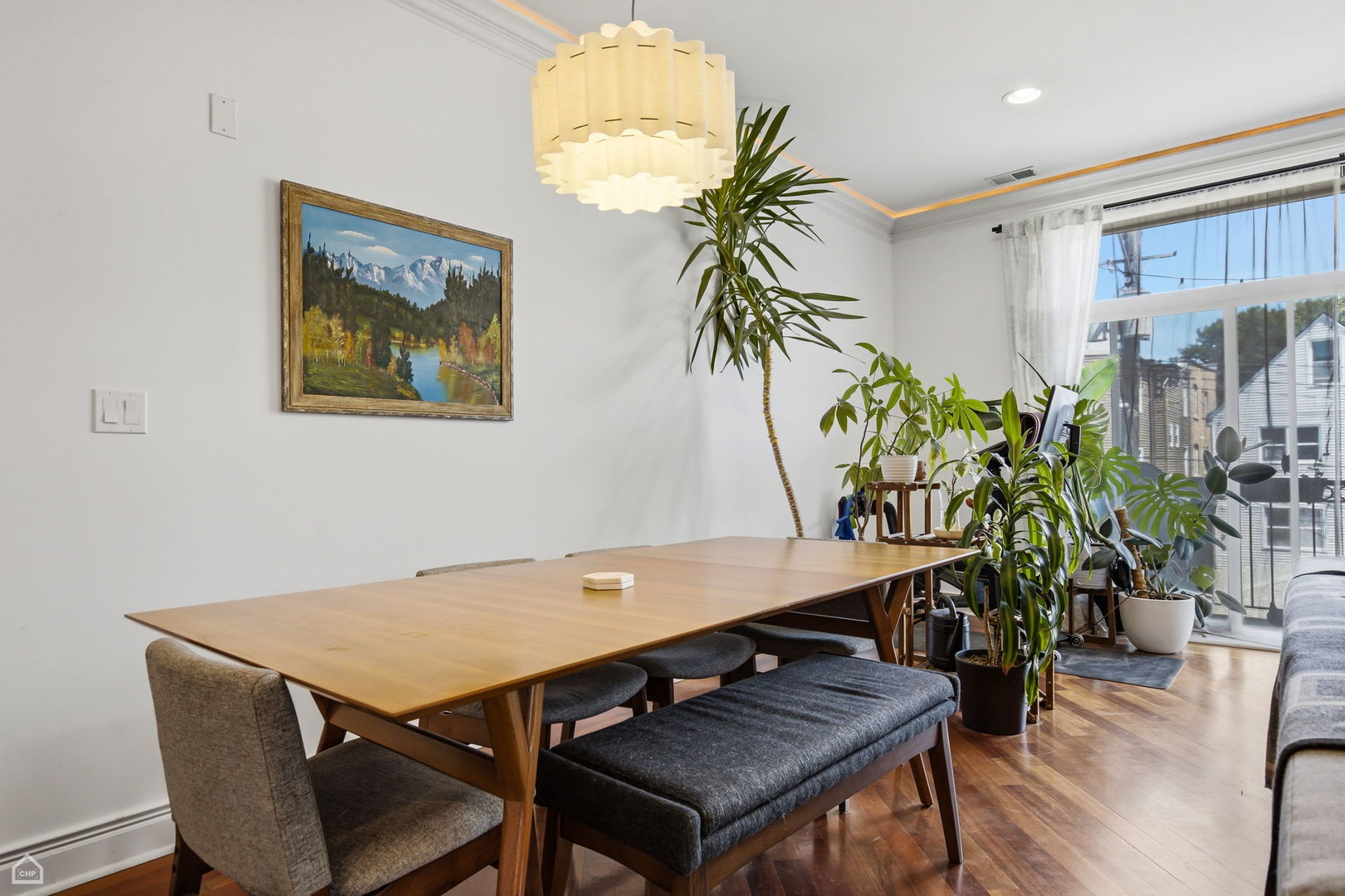 4231 N Kedzie Avenue Unit: 2-F