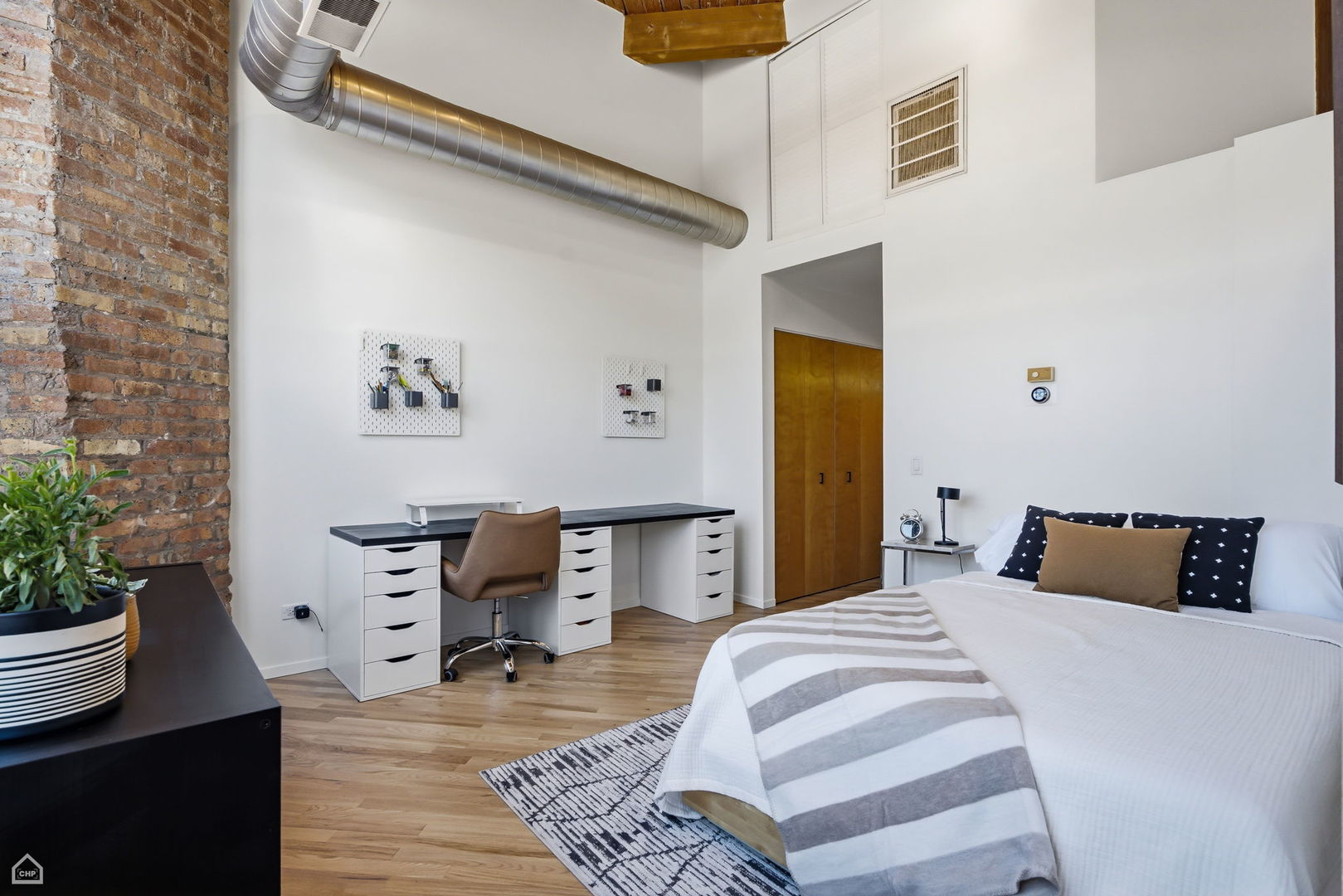 2300 W Wabansia Avenue Unit: 337