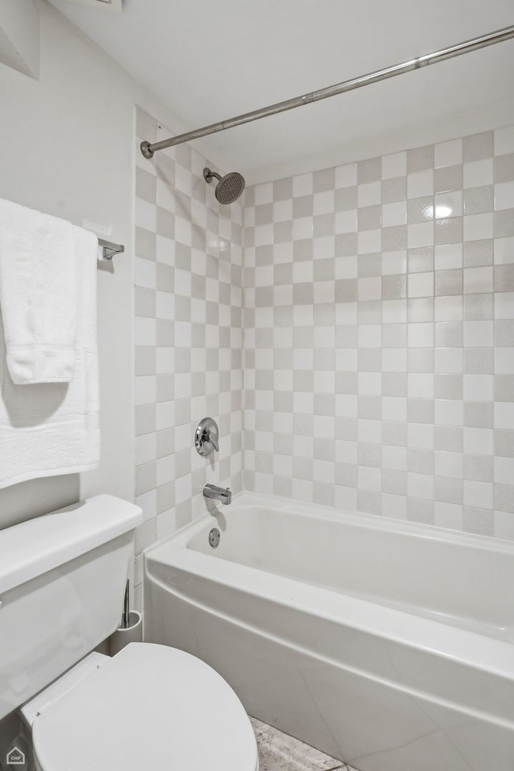 2300 W Wabansia Avenue Unit: 337