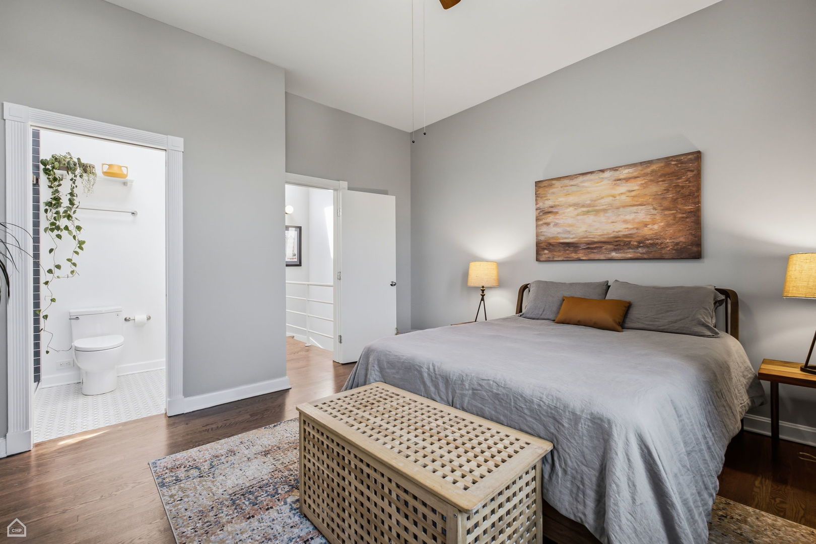 645 W Surf Street Unit: A4