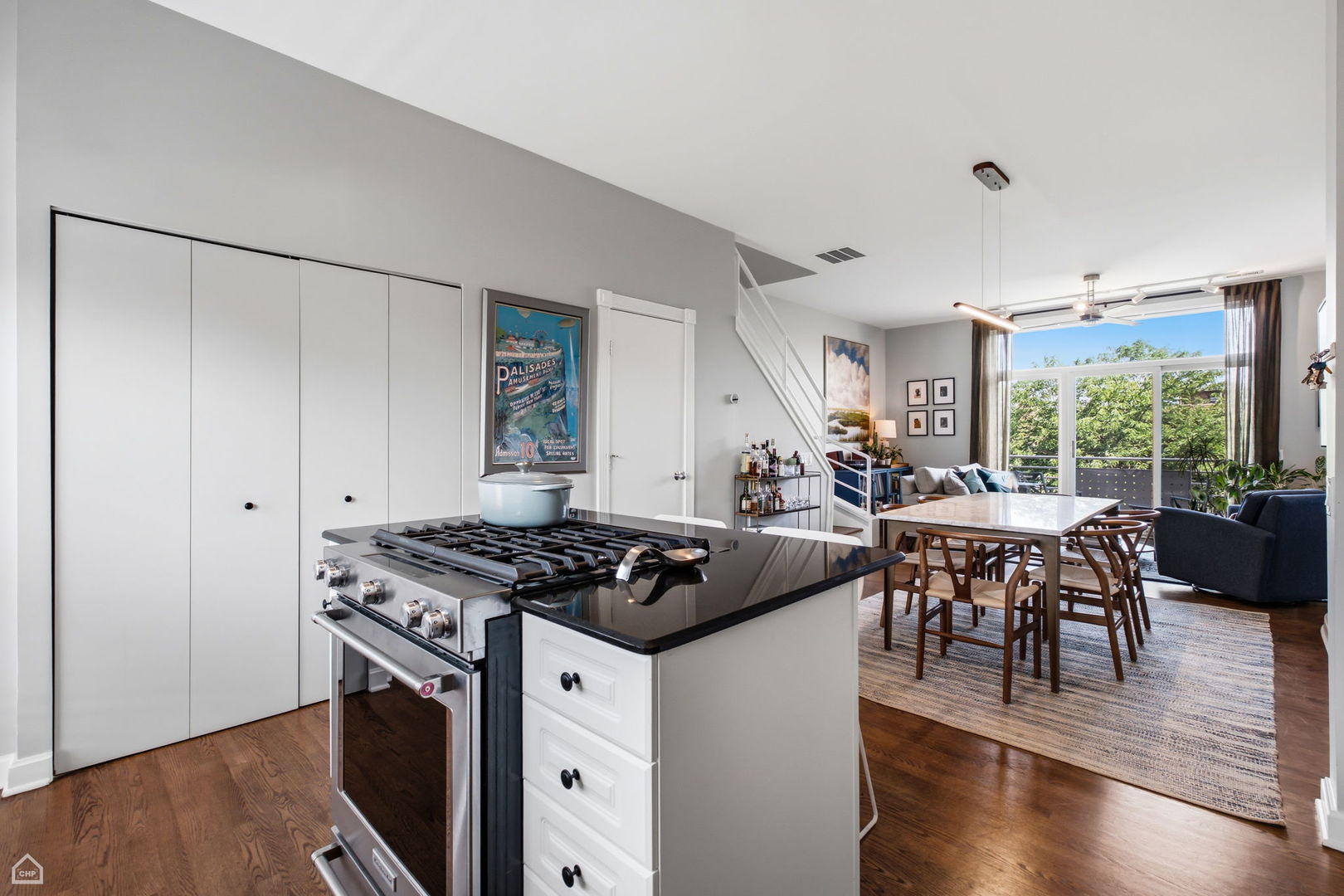 645 W Surf Street Unit: A4
