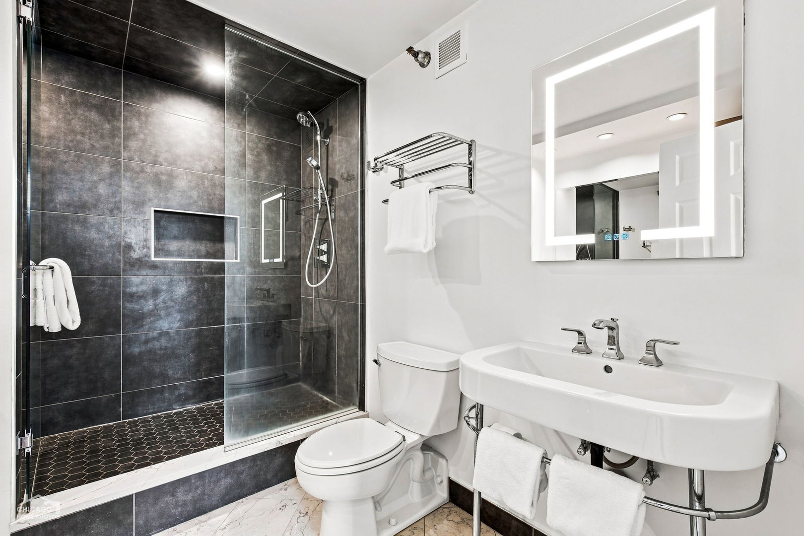 1872 N Clybourn Avenue Unit: 407